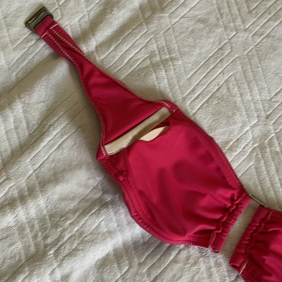 Bikini - Picture 6 of 6